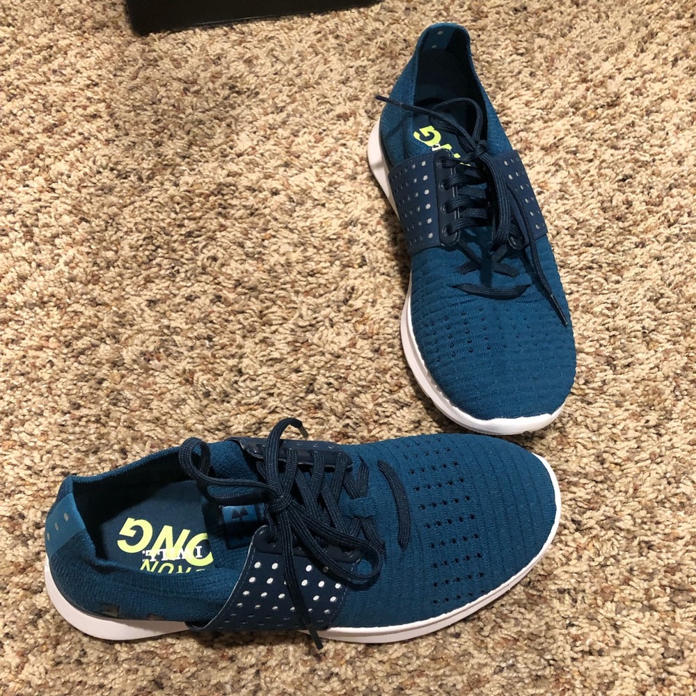 Women’s under Armour size 8